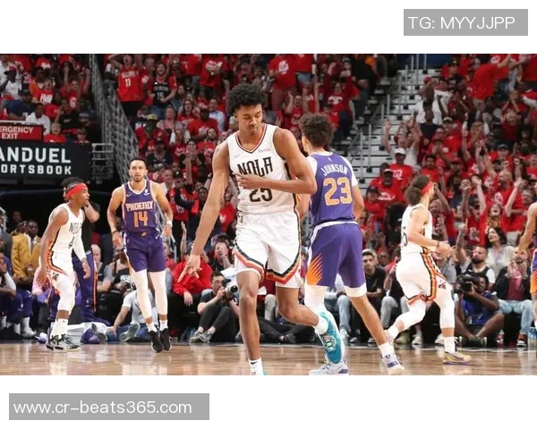 特雷墨菲22分钟内高效表现贡献18分7篮板3助攻展现出色状态